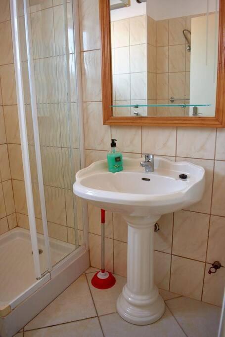 Apartamento T3 Encantador Com Piscina Wifi E Perto De Praia Santa Maria Exterior foto